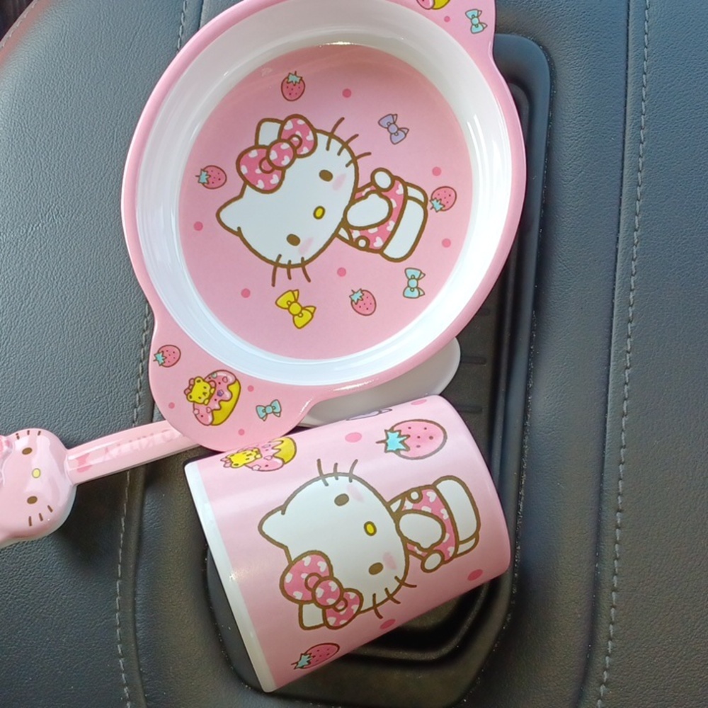 Hello Kitty Dinner Set For One - Picture 2 of 9